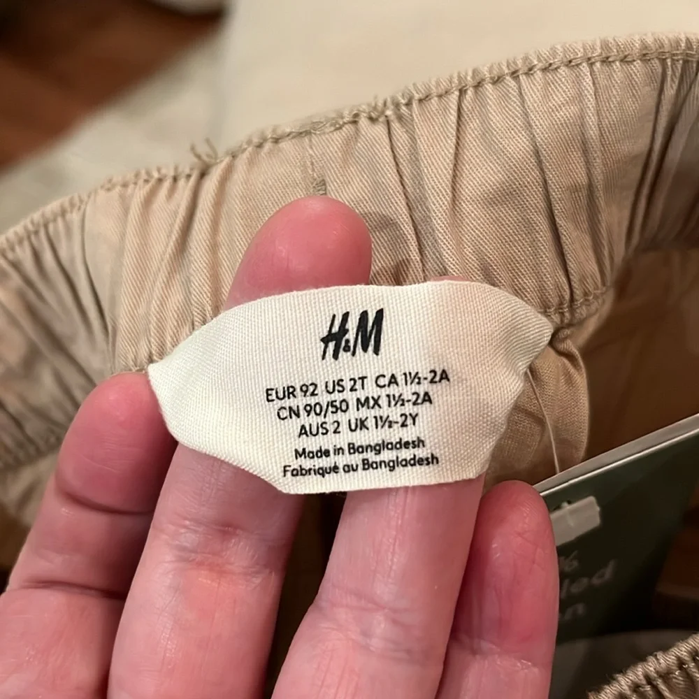 H&M Beige Twill Cargo Shorts/NWT/2T & 5T